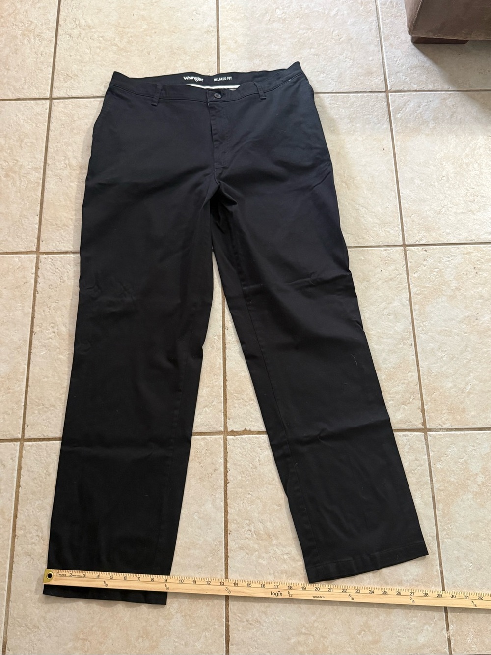Wrangler Men's Black bootcut slacks 38x34